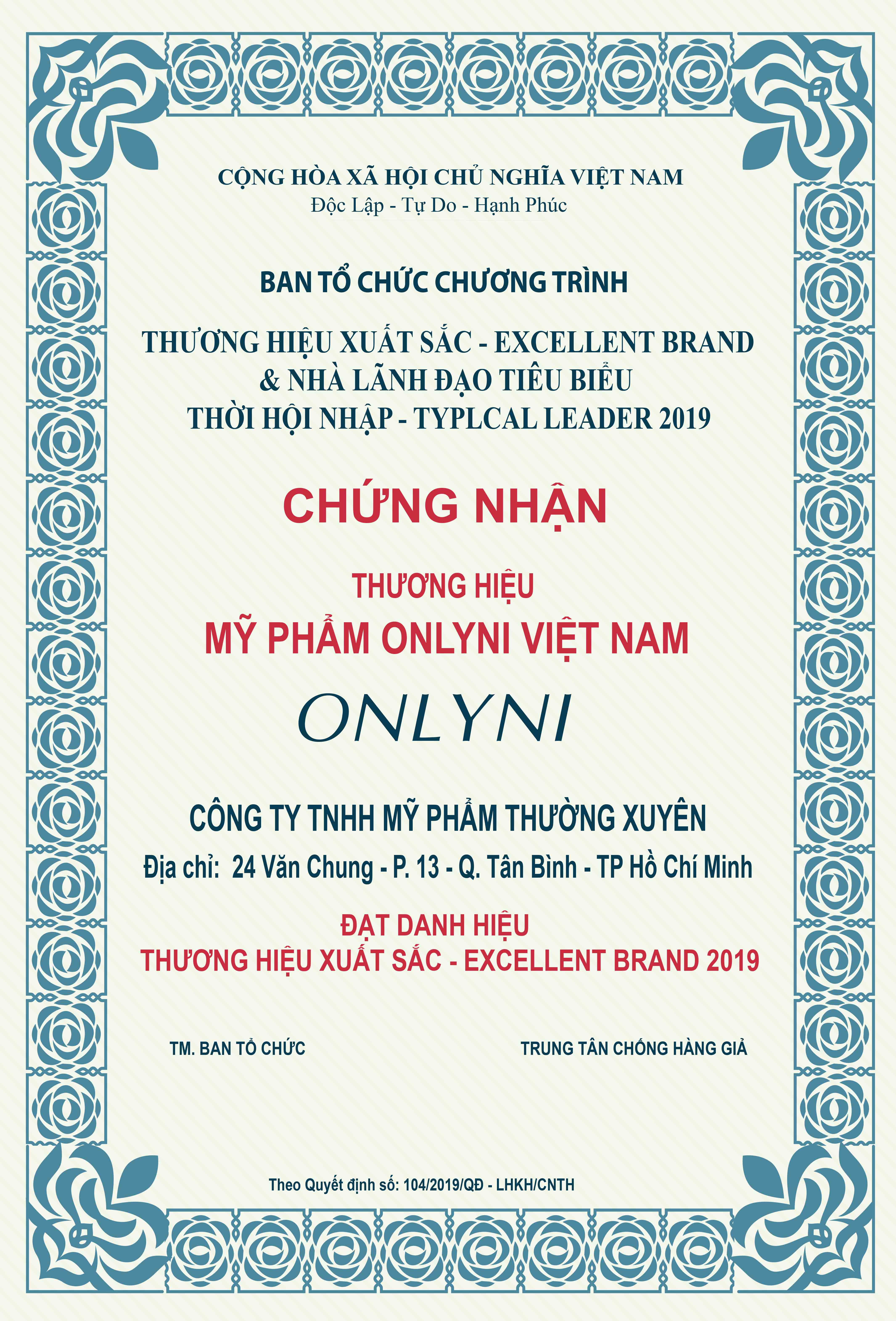Mẫu giấy chứng nhận viền vàng sang trọng